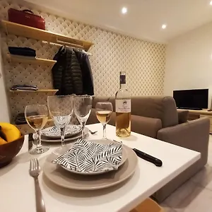 https://2-studio-raspail.fr-provencehotel.com