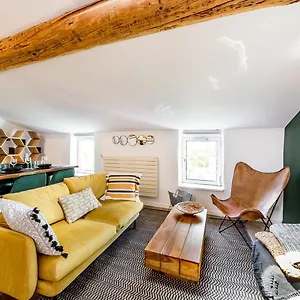 https://the-artistic-loft-of-croix-rousse.hotels-rhonealpes.com